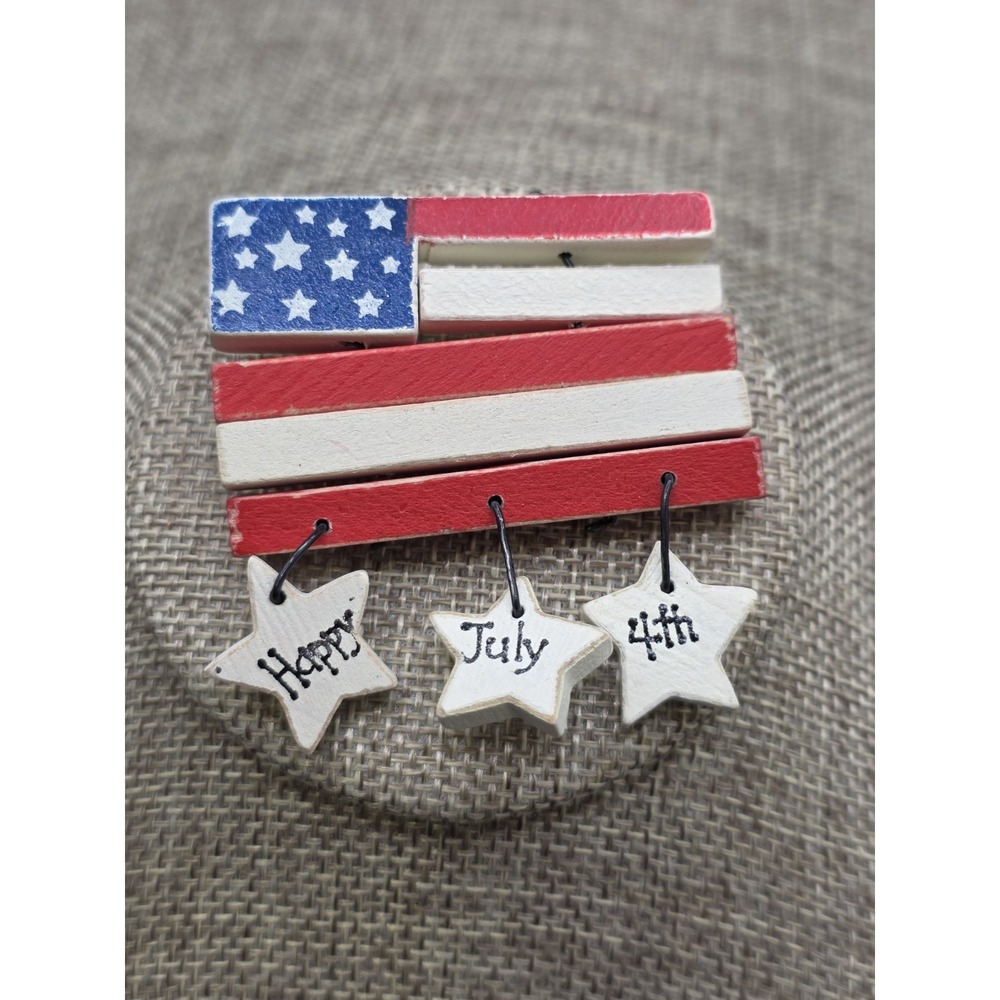 Fourth of July‎ Brooch Pin Americana Country Wooden Happy 4th American Flag